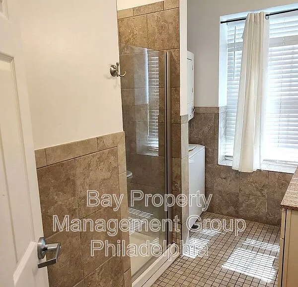 221 W Main St #7 — Photo 8