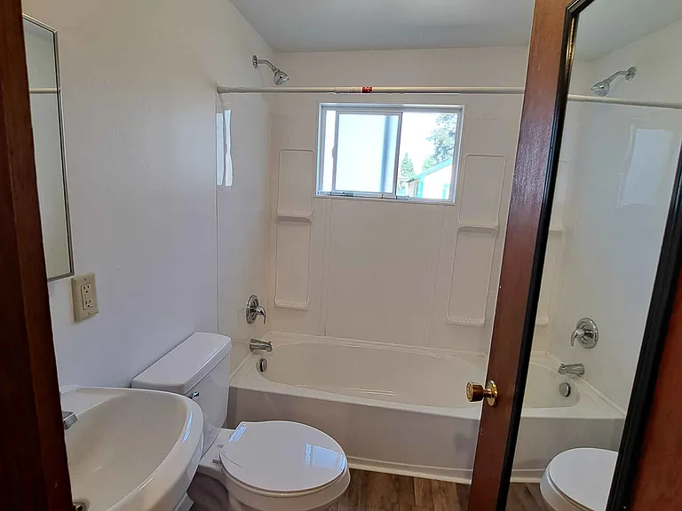 515 W 13th Ave — Photo 5