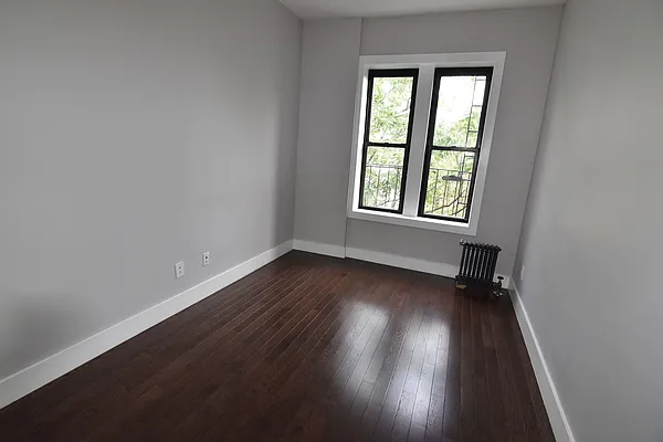 Rented by Zuz Realty | media 25