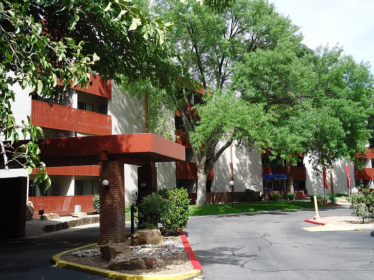 Three Fountains Apartments — Photo 22