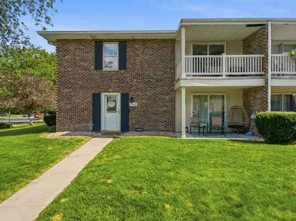 1902 Burgundy St, Schererville, IN 46375