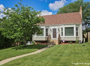 22 Hillcrest Ave, Fox Lake, IL 60020