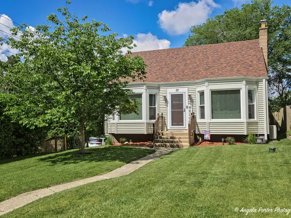 22 Hillcrest Ave, Fox Lake, IL 60020