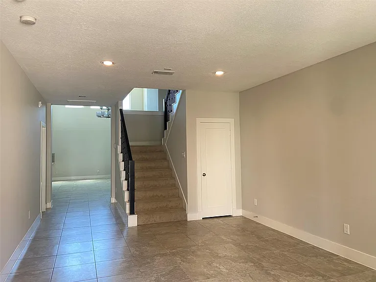13409 Preston Cliff Ct — Photo 3