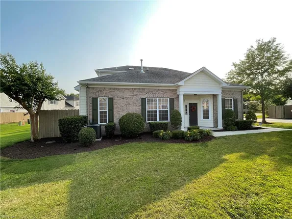 1400 Otterbourne Cir, Chesapeake, VA 23320