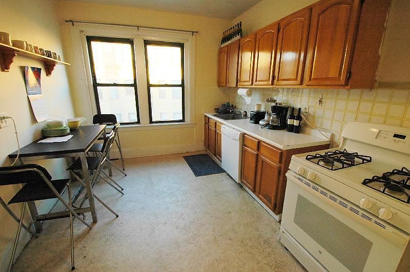 1st image of 114 Hemenway St APT 4