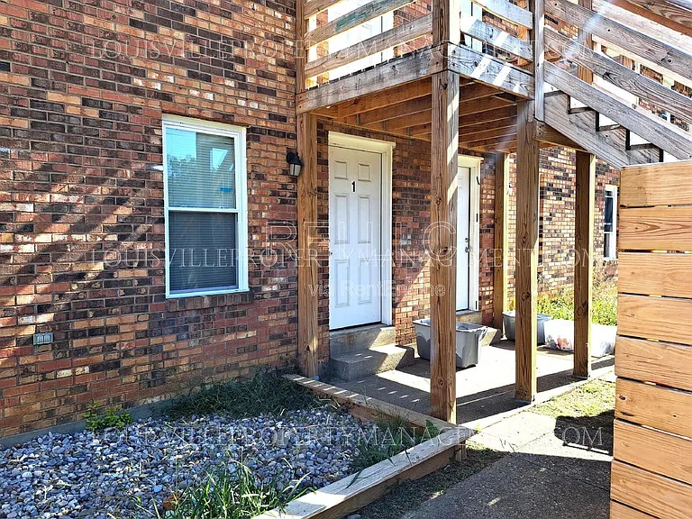 419 Woodcreek Dr #1 — Photo 10