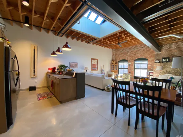 CARADCO Lofts, 955 Washington St #225, Dubuque, IA 52001