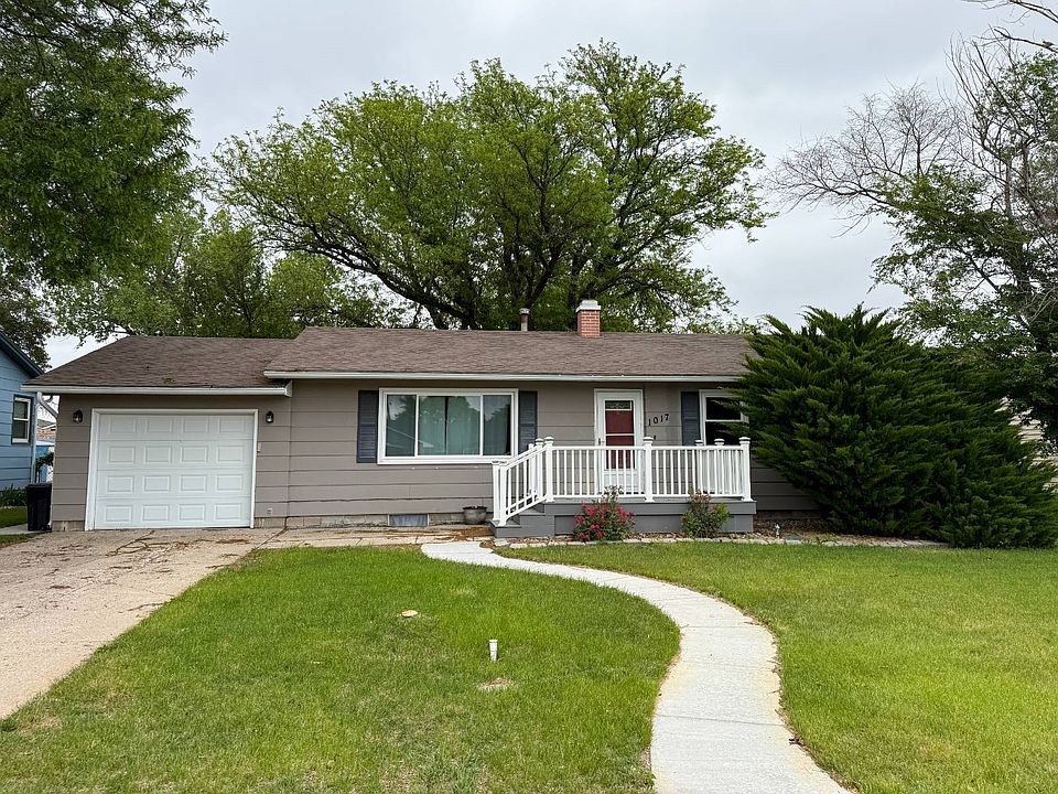1st image of 1017 N Churchill Dr