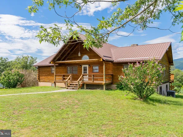 340 Palomino Dr, Maysville, WV 26833