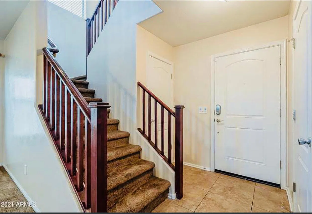 3 bed, 2.5 bath, 1902 sqft, $2,350 — Photo 4