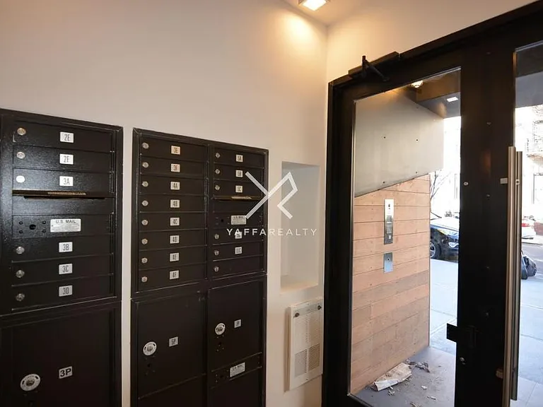 806 Saint Johns Pl #2C — Photo 13