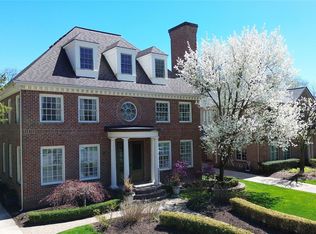 364 Chesterfield Ave, Birmingham, MI 48009