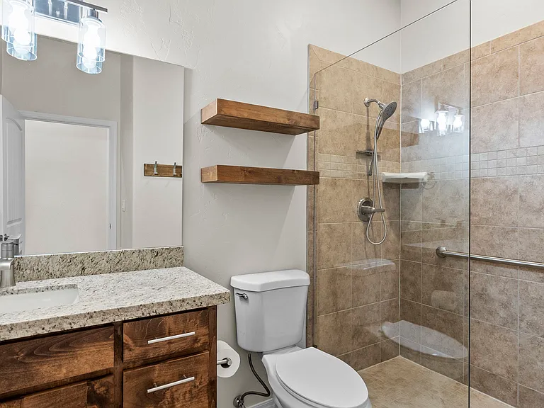 1601 Golden Gate Way — Photo 23