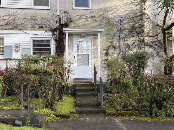 6731 NE Broadway St, Portland, OR 97213