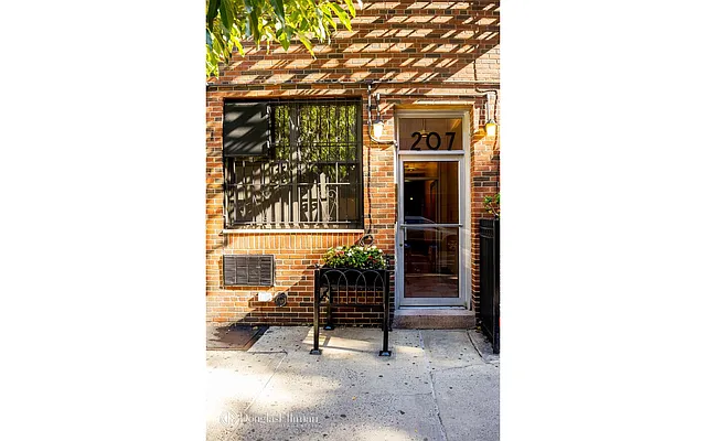 Rented by Douglas Elliman | media 9