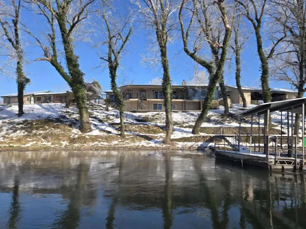 656 Valley Airport Dr, Cotter, AR 72626