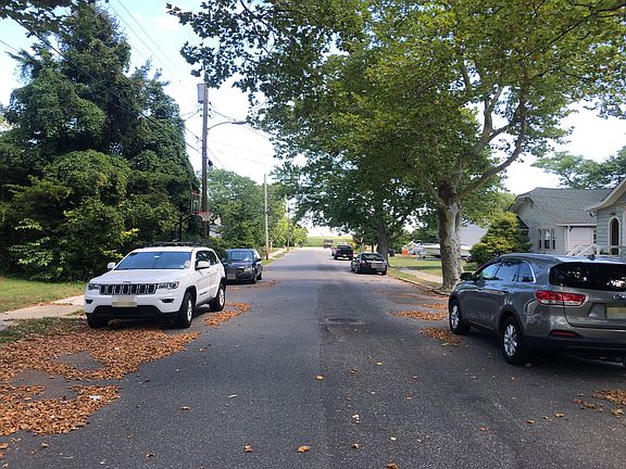 4th image of 129 Plaza Pl