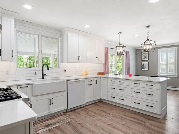 53-53 Hayden Holw #R, Plymouth, MA 02360