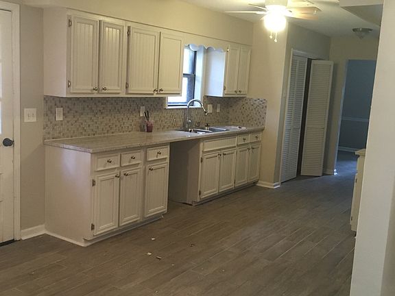 3rd image of 8656 Loxley Pl