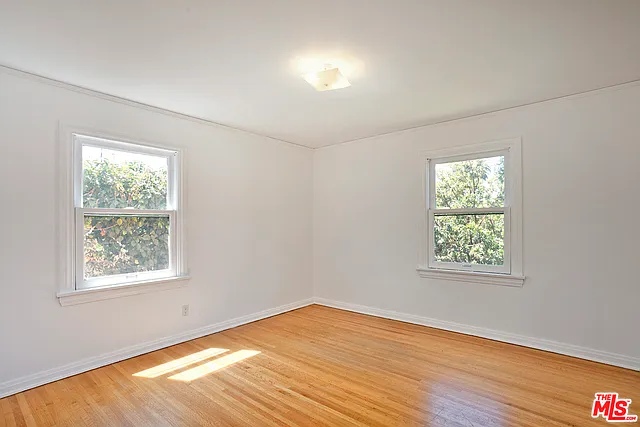 2035 Selby Ave — Photo 15