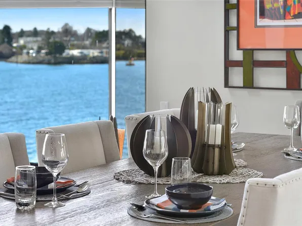 630 Seaforth St #2, Victoria, BC V9A 3R7