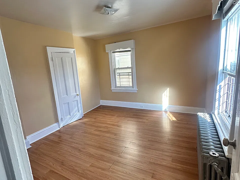 49 S 10th Ave #2