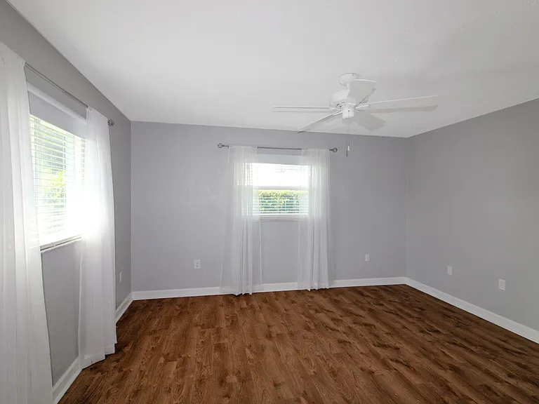 1036 N Cypress Point Dr — Photo 15