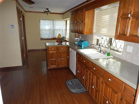 4th image of 107 Kiowa Ln