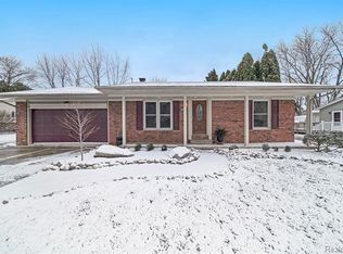 8320 Pamela St, Shelby Township, MI
