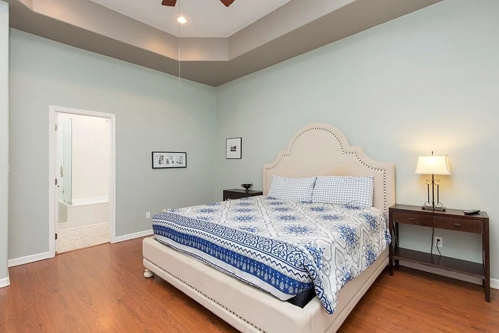 3 bed, 2295 sqft, $4,000 — Photo 3