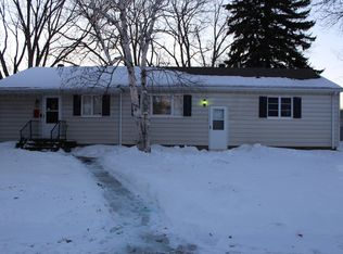 1744 S 1st St, Aberdeen, SD 57401