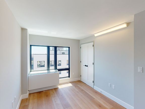 4th image of 605 Hart St APT 205