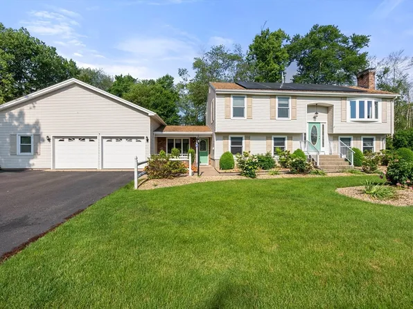 15 Barbara Ln, Feeding Hills, MA 01030