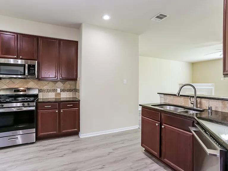 12430 Greencanyon Dr — Photo 7