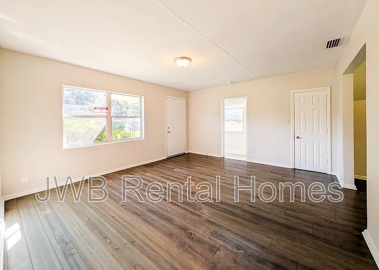 2216 Barlad Dr — Photo 4