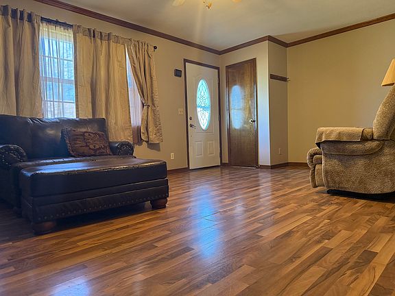 2nd image of 300 4th Street