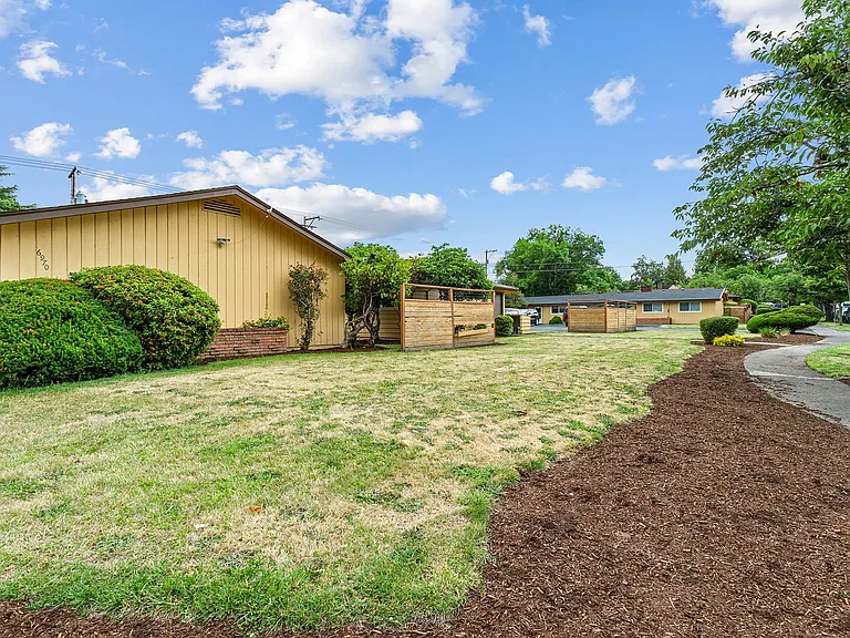 6970 SW King Blvd — Photo 14