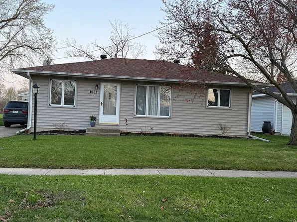 1008 18th Ave, Charles City, IA 50616