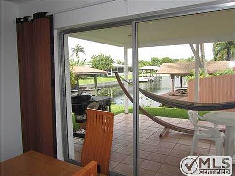 3rd image of 1109 Carambola Cir