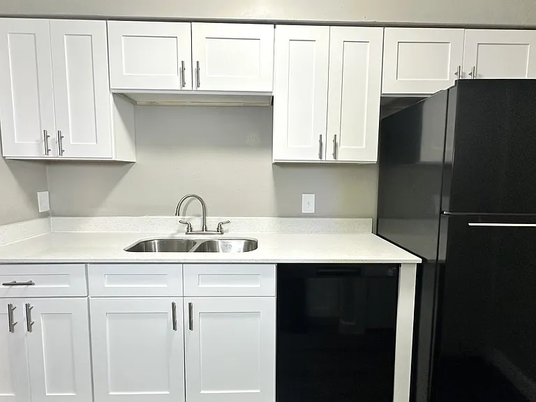 Dove Hollow Apartments — Photo 8