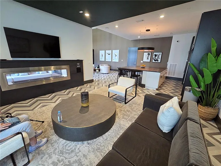 775 Juniper St NE #415 — Photo 40