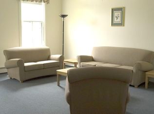 196 Ruggles Ave APT 3, Newport, RI 02840