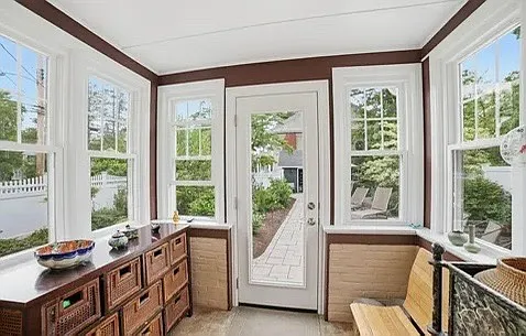65 W Park Ave — Photo 23