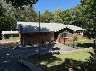 10233 Schuessler Rd, Saint Louis, MO 63128