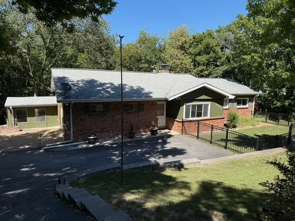 10233 Schuessler Rd, Saint Louis, MO 63128