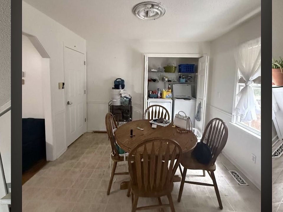2nd image of 6690 Redfield Ct