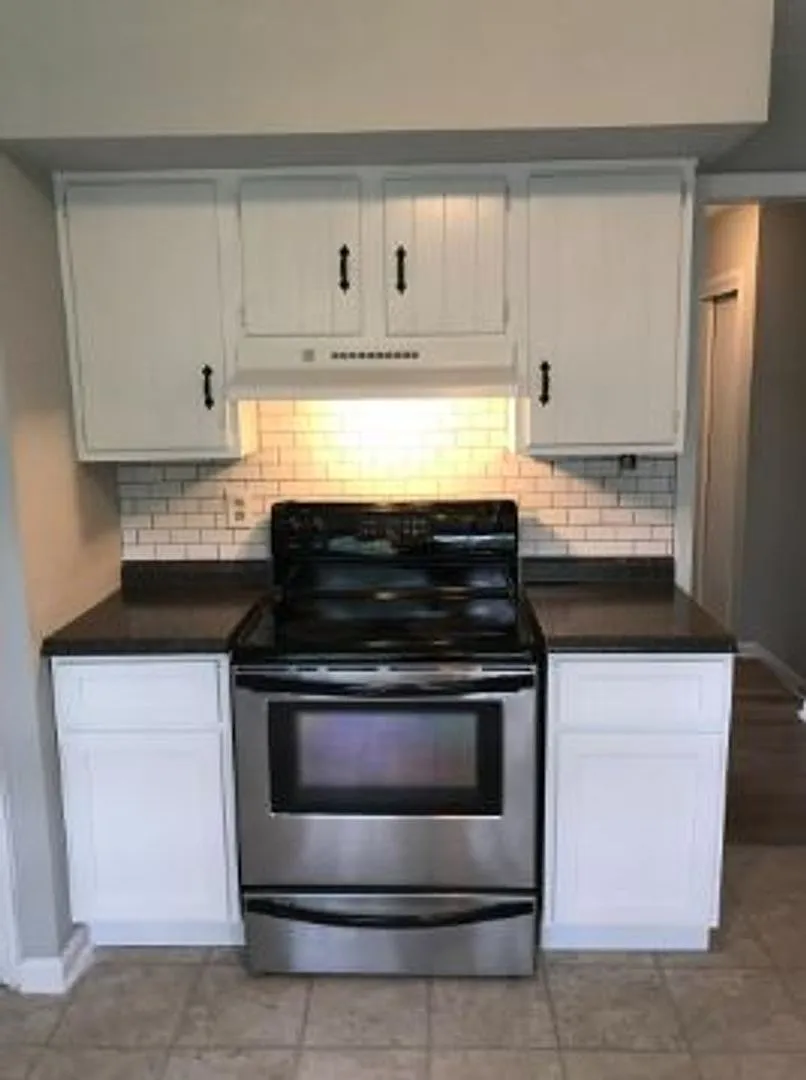 Building Photo - 653 Bishop Dr #Z4