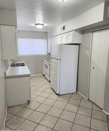 5th image of 738 E 1st Ave APT 2