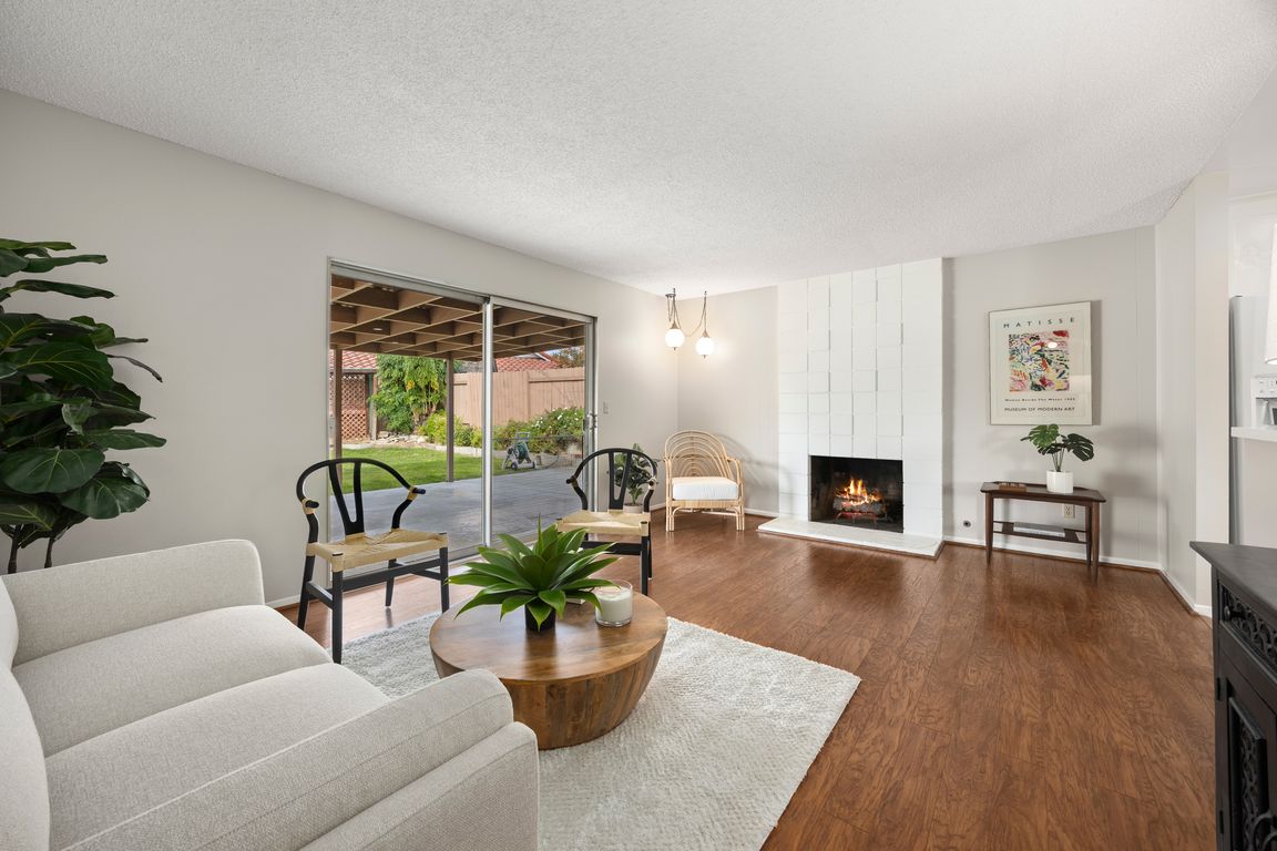 next background image